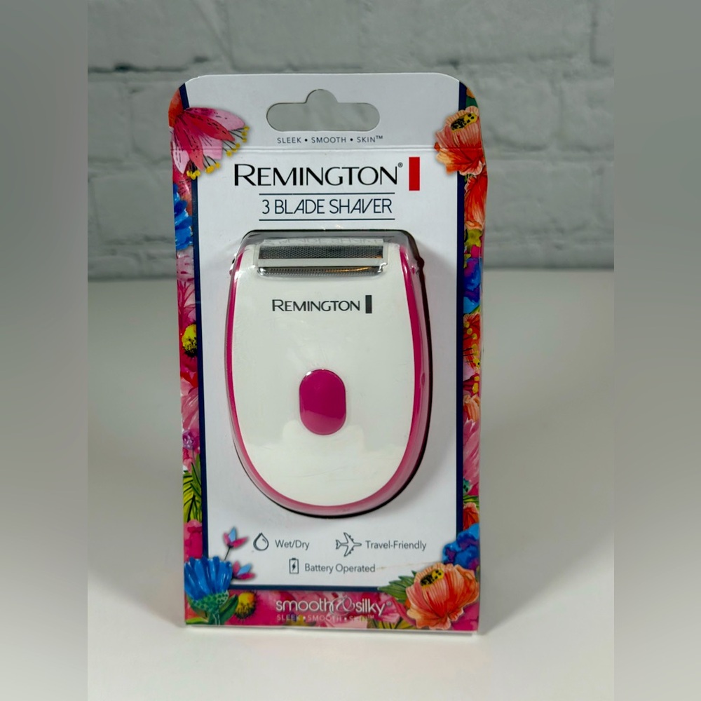 Remington WSF-4810 Compact Battery Operated Shaver.